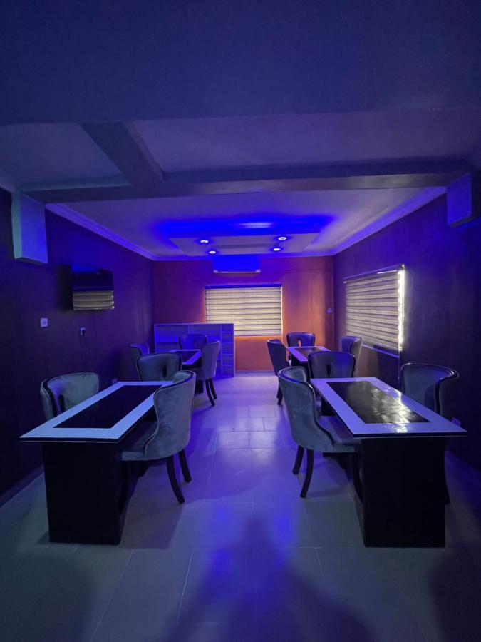 Alluring View Hotel - Allen Avenue Лагос Екстериор снимка