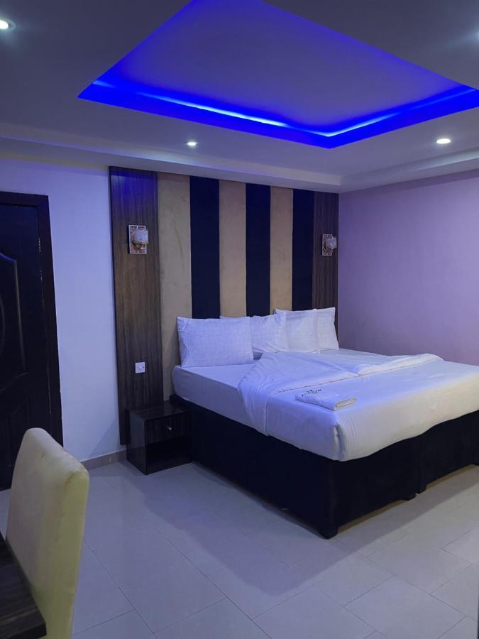 Alluring View Hotel - Allen Avenue Лагос Екстериор снимка