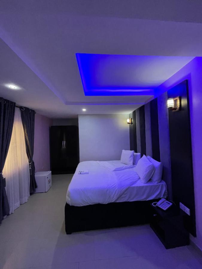 Alluring View Hotel - Allen Avenue Лагос Екстериор снимка